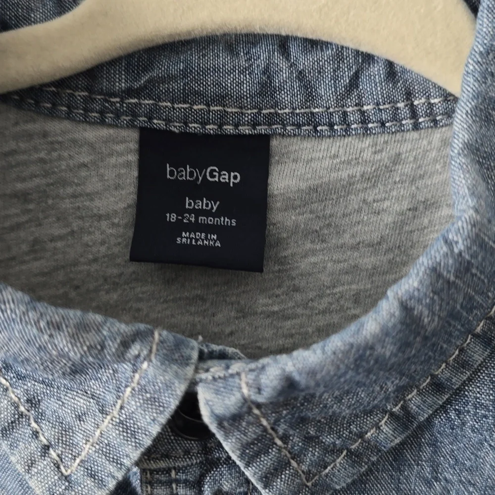 GAP Kids Chambray Denim Longsleeve Top 18-24 Months